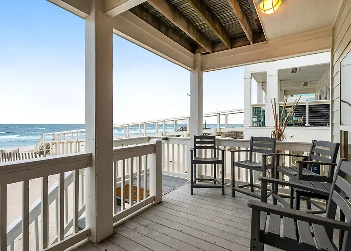 Gorgeous Beachfront House With Private Balcony Free Wifi & Ac Holiday home *