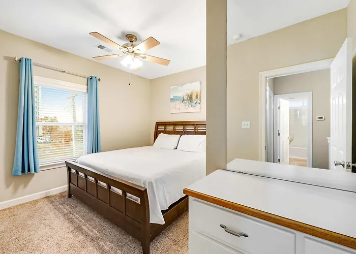 Gorgeous Beachfront House With Private Balcony Free Wifi & Ac