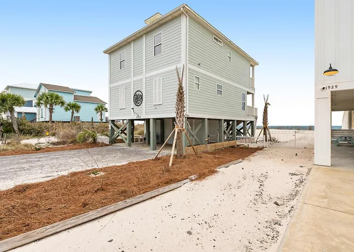 Gorgeous Beachfront House With Private Balcony Free Wifi & Ac *
